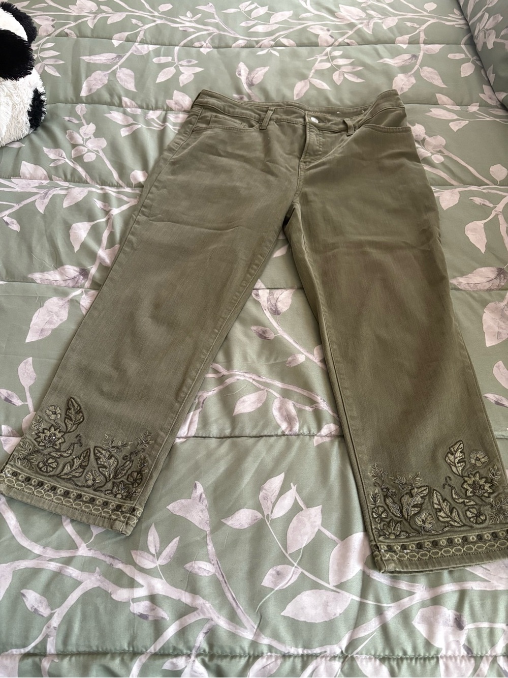 Chico's Olive Slim Boyfriend Crop Pants